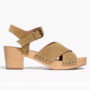 Madewell Johanna Crisscross Clog Suede Sandal
Size 6